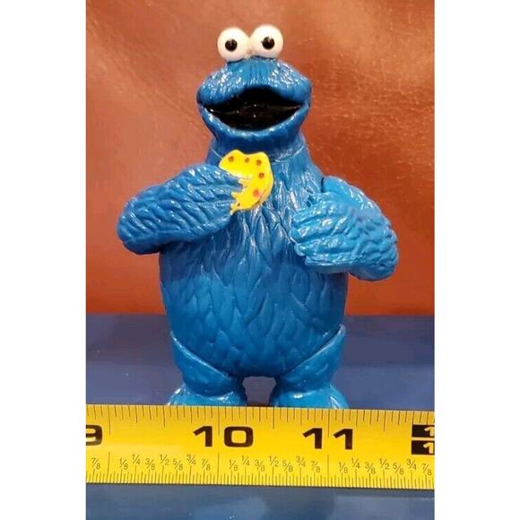 1985 Muppets Inc 4 Inch Blue Cookie Monster Action Figure Collectible Toy - Picture 10 of 11